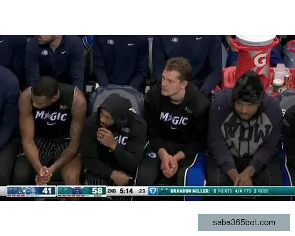 魔术主帅因不满裁判判罚连续吃两技犯被驱逐愤怒发声 魔术主帅因不满裁判判罚连续吃两技犯被驱逐愤怒发声